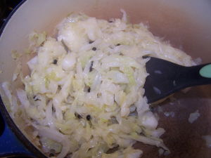 Fried cabbage with peppercorns.