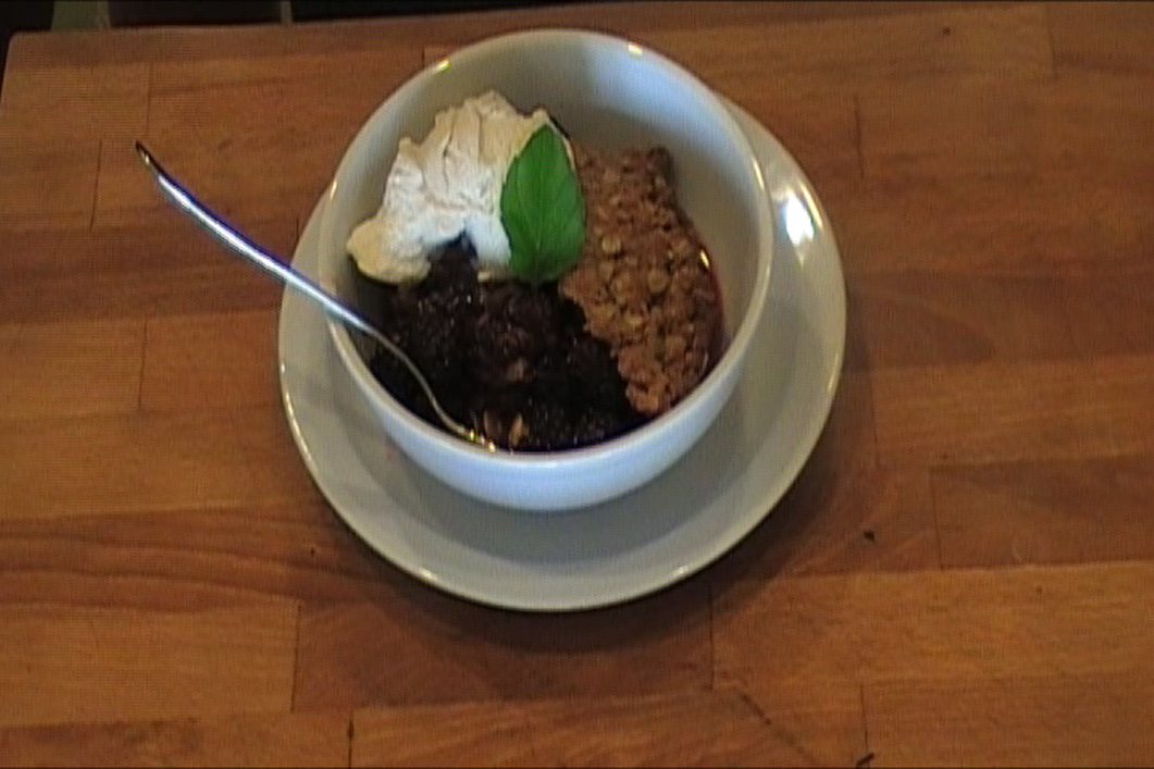 Blackberry Crisp