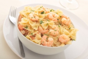 Farfalle with prawns