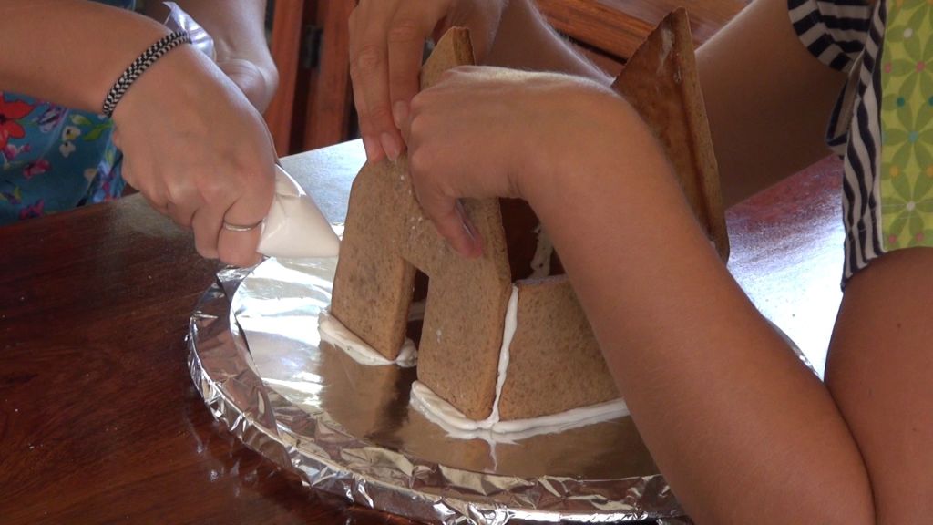 Ginger Bread House - reinforcing front